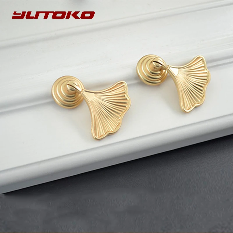 YUTOKO Gold Leaf 1 Piece Brass Handles Furniture Cabint Pulls Luxury Wardrobe Dresser Cupboard Cabinet Drawer Pulls Knobs DLS01