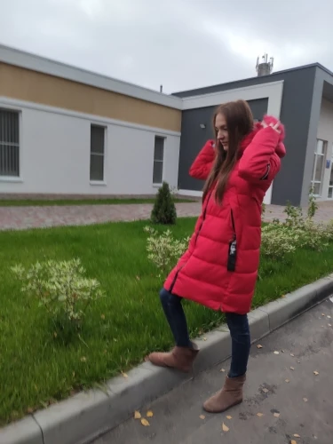 Модное пуховое пальто с буквенным принтом для женщин, зимнее плотное длинное теплое приталенное пуховое пальто с капюшоном, верхняя одежда на молнии с длинным рукавом для девушек, воротник из искусственного меха