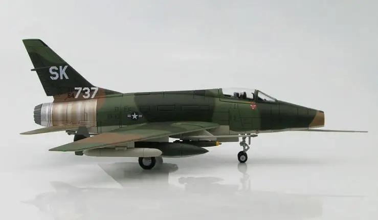 Хобби мастер F-100C Super Sabre SK-737 Miss Mynookie 188th TFS Нью-Мехико ANG Tuy Hoa AB 1/72 литая модель самолета