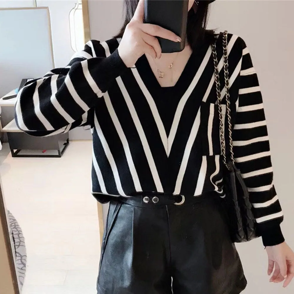 2020 Thin Autumn Sweater Women Knit Tops Long Sleeve Black White Stripes Knitwear Short Jumper Korean Fashion Knitted Sweaters