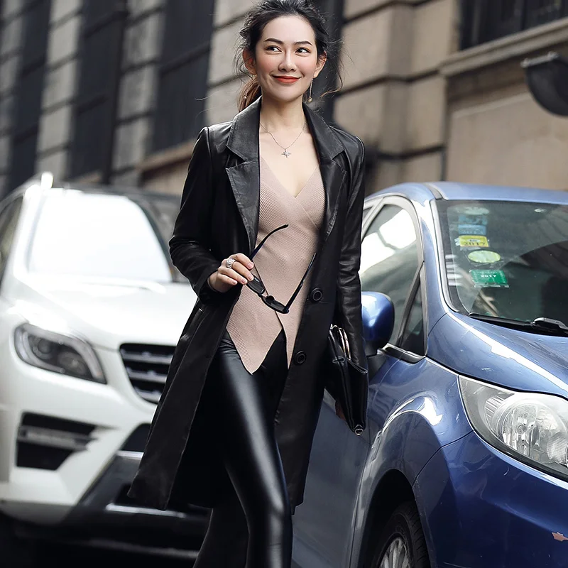 Осенне-зимняя теплая куртка из натуральной кожи женская черная сексуальная с