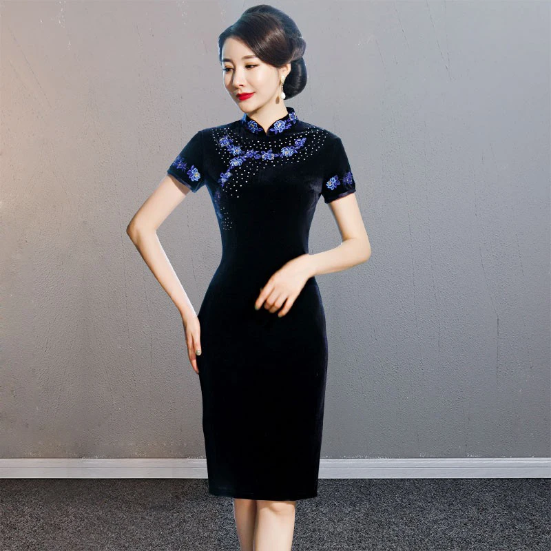 Велюровая вышивка цветок Cheongsam Винтаж китайский стиль короткий рукав до колена Qipao весенние женские тонкие Вечерние платья Vestido - Цвет: Navy Blue