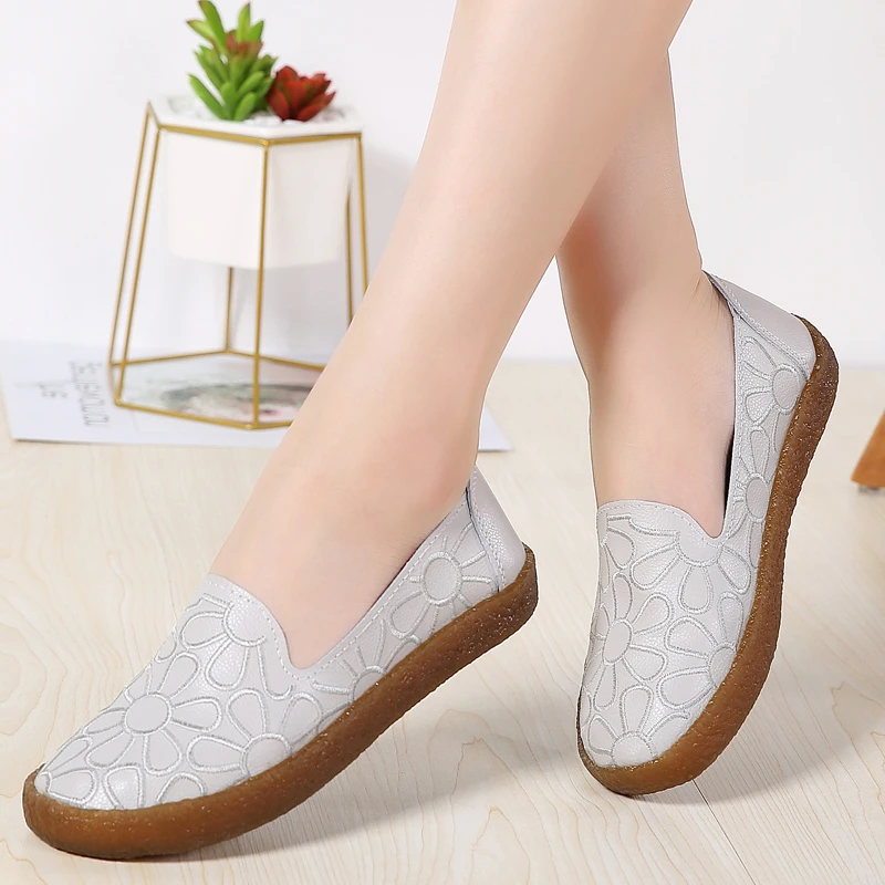 

Floral Women Genuine Leather Shoes Summer Shallow Slip On Female Flat Shoes Cut-outs Women's Loafers Mocassin Femme