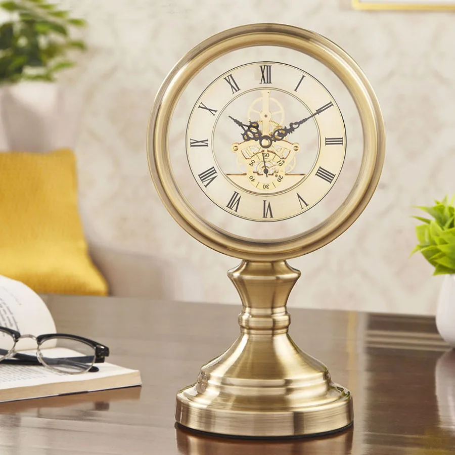 

European Golden Metal Desk Clock Retro Living Room Office Desk Clock Desktop Decoration Ornaments Roman Numerals Table Watch