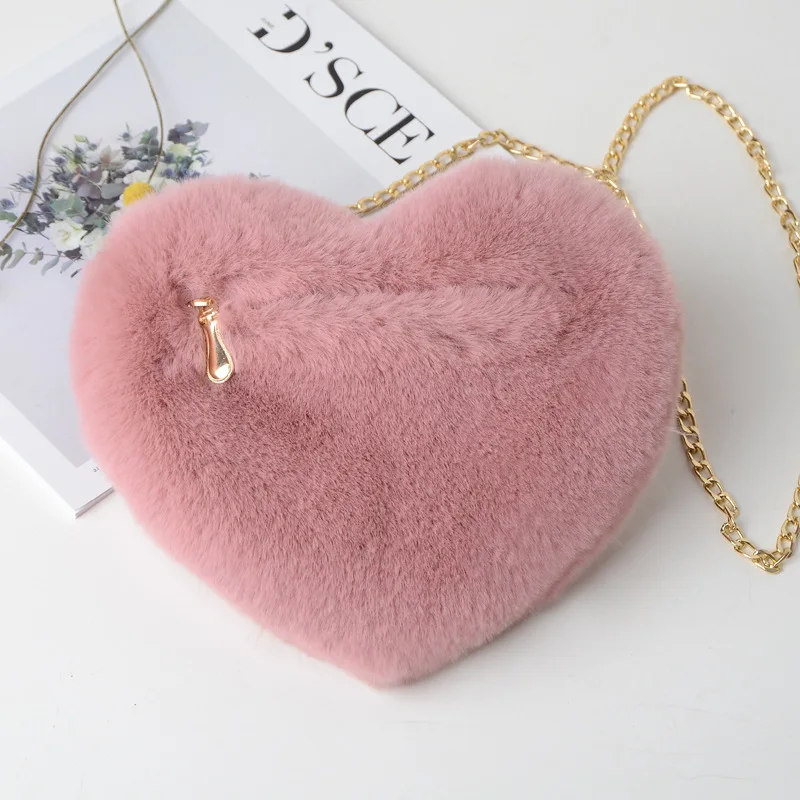 

QZH Winter Faux Fur Heart Bag For Women 2019 Lady Handbag Shoulder Bag Kawaii Girls Big Love Messenger Crossbody Bag Bolso
