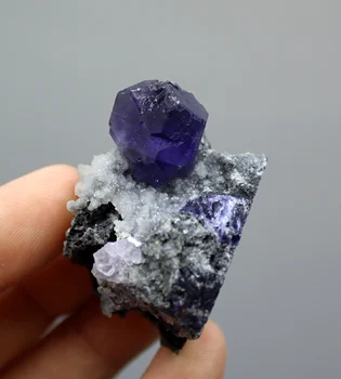 

46g Natural Polyhedral Tanzanite Purple fluorite cluster mineral crystal specimens Stones and crystals Healing crystal