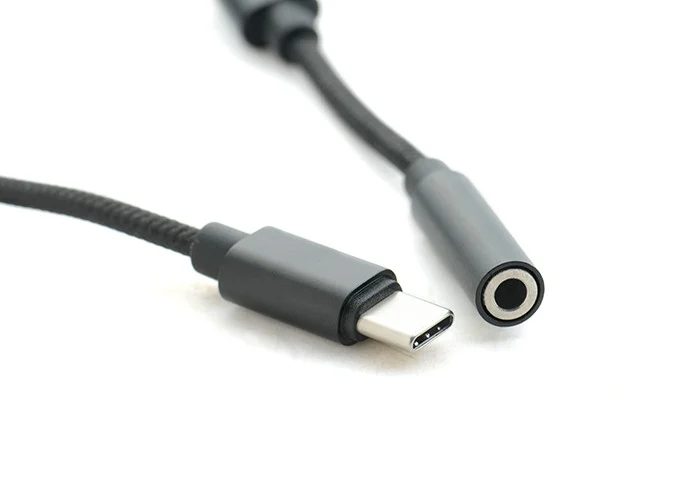 Переходник с USB C на разъем для наушников разъемом типа 3 5 мм AUX дополнительный