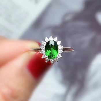 

Per jewelry Natural real diopside classical ring Free shipping 5*7mm 0.95ct gemstone 925 sterling silver Fine jewelry T2041516