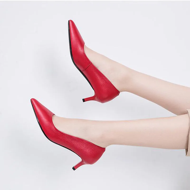 Вечерние туфли из натуральной кожи с острым носком большие размеры 40