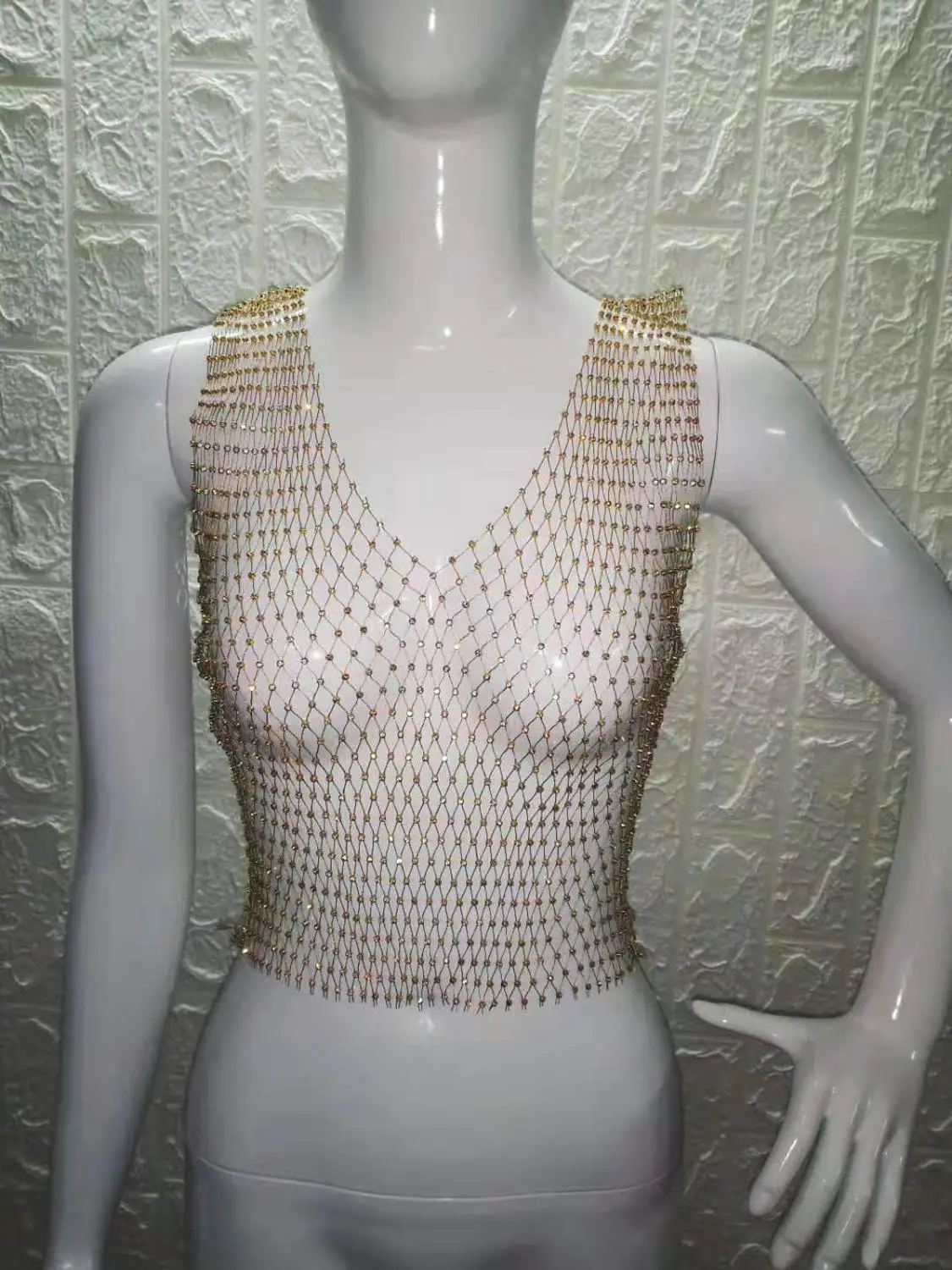 Gold V-neck Фестиваль сексуальные блестящие бриллианты сетки обрезанный топ на бретелях женская летняя накидка бикини Прозрачная сетка со стразами вечерние Клубные кроп Топ - Цвет: Gold V-neck