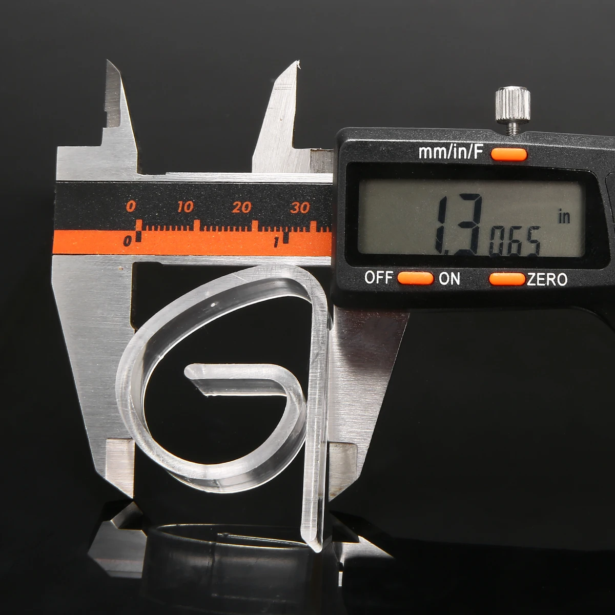 50pcs Plastic Tablecloth Clear Table Cover Clips Holder Clamp for Party Picnic Home