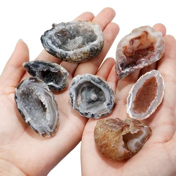 

Natural Raw Half Agate Geode Mineral Irregular Stone Beads Crystals Halves Healing Stones Slice Specimen Collection
