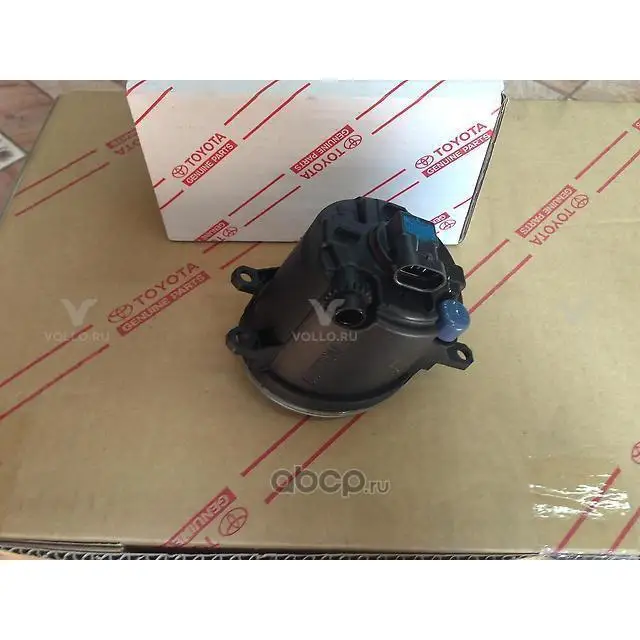 812100D042 Toyota ФАРА ПРОТИВОТУМАННАЯ ПРАВАЯ