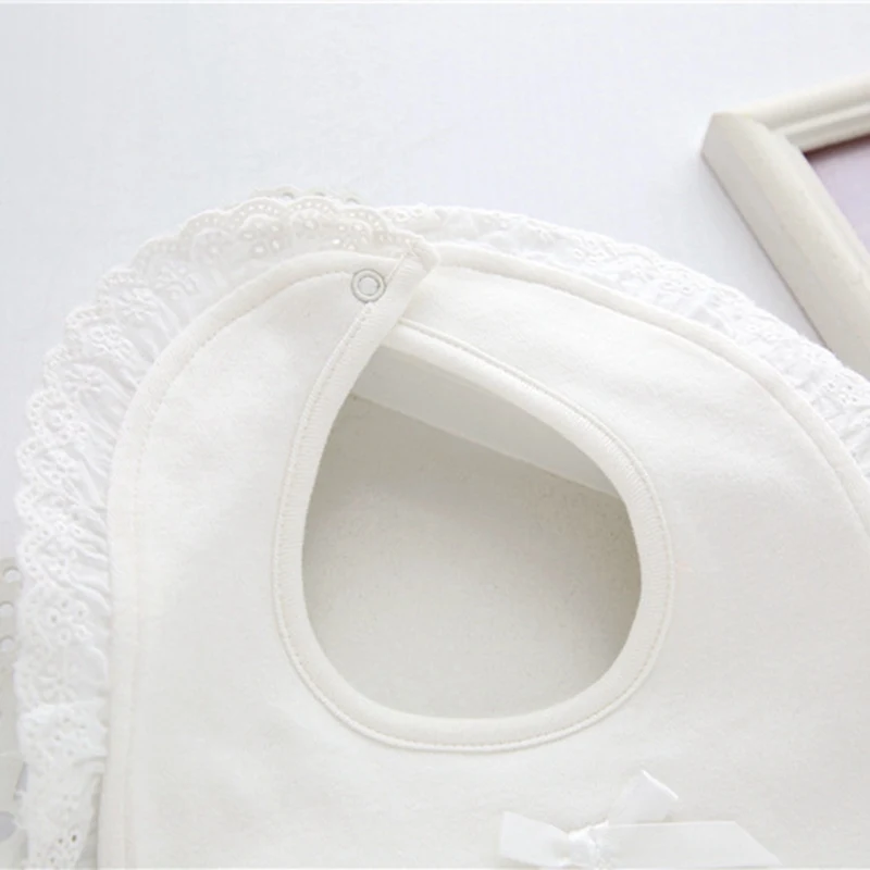 Baby Bibs Burp Cotton Lace Bows Pink And White Bib Baby Girls Lovely Cute Bib Infant Saliva Towels