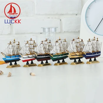 

LUCKK 10CM Handmade Retro Wooden Sailing Ships Model Home Decor Furnishing Articles Miniature Figurine Creative Boat Crafts Gift