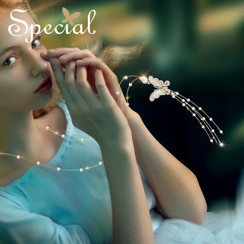 

Special European and American retro-long, to be thin , fringed necklaces. female charming pendant stealing dream butterfly