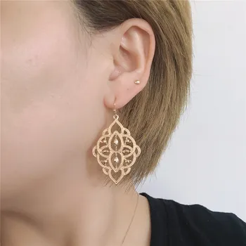 

Elegant Gold Color Plating Beautiful Figure Filigree Drop Earrings For Women Girl Casual Classic Jewelry Accessory