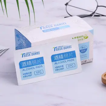 

100Pcs/Box Alcohol Pads Disinfection First-Aid Disposable Cleaning Wipes Individually Alcohol Wet Wipe 6x3cm