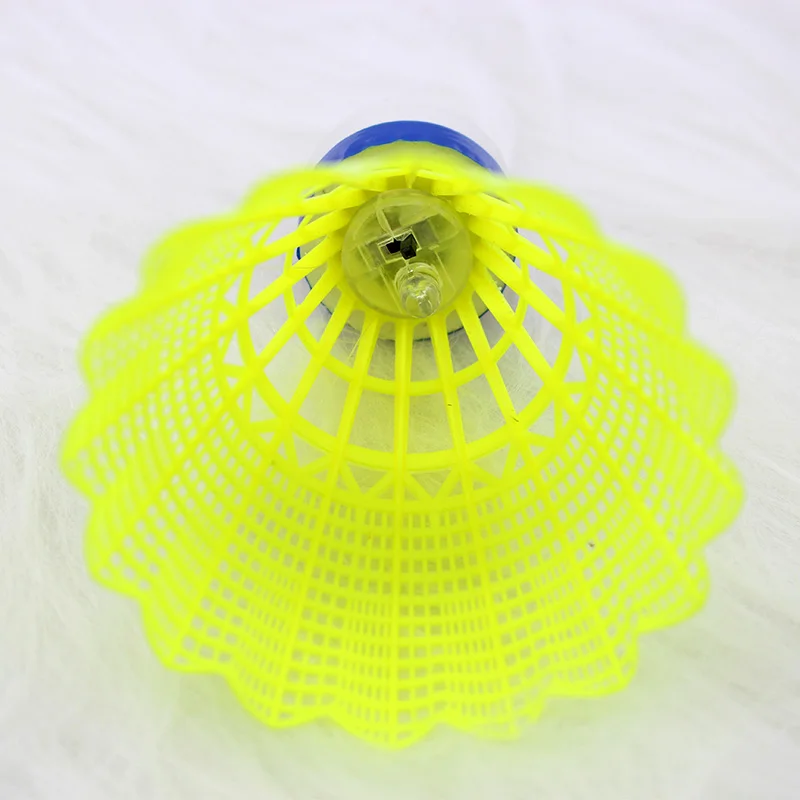4pcs/set LED Nylon Badminton Table Fiber Ball Head Full Circle Style Plastic Badminton Red and Green Light for Outdoor Night Use badminton shuttlecock,badminton ball