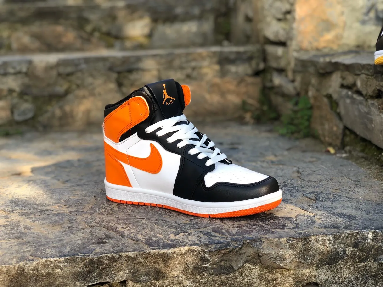 Nike Jordan 1 оранжевый
