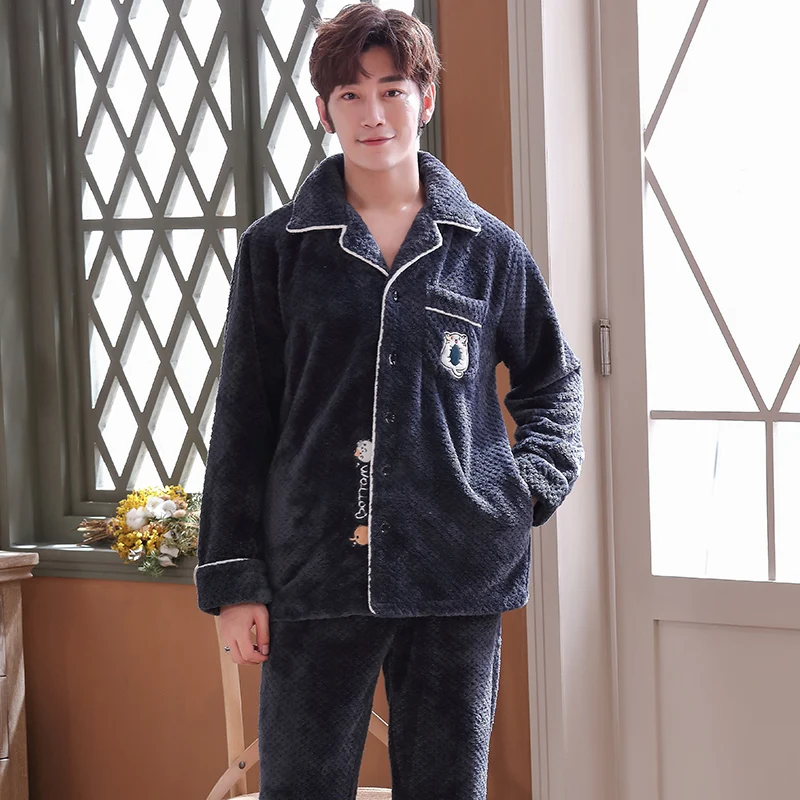 

2020 new couple pajamas autumn and winter flannel Korean version long sleeve men's and women's home wear casual suit
