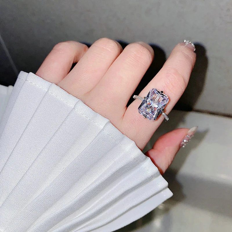 

Luxury Trendy Princess Cut Crystal Stone Silver Color Ring for Women Cushion Wedding Band Zircon Rings Party Jewelry