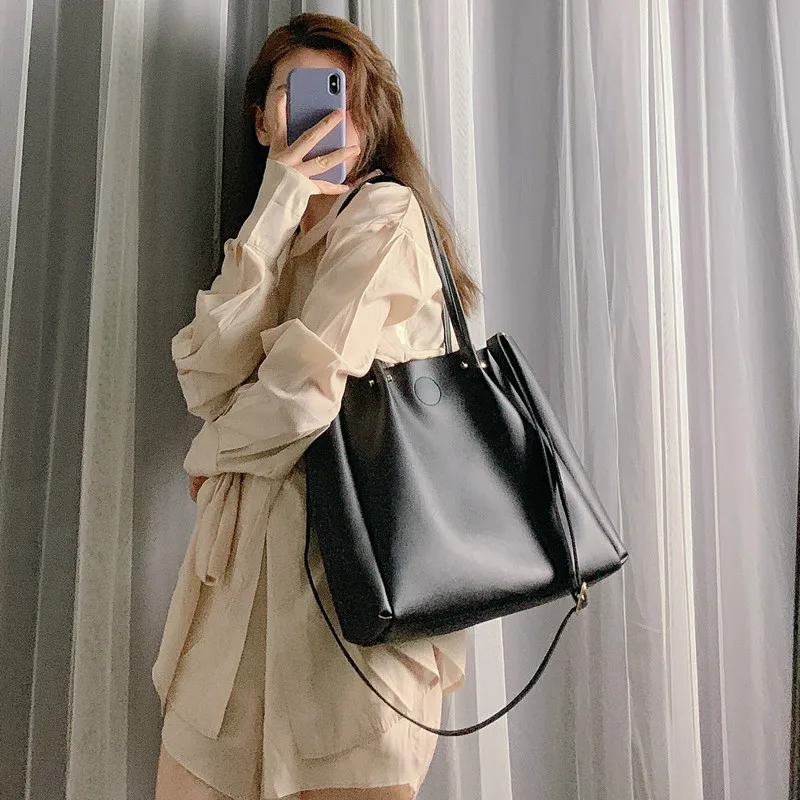 

Single shoulder bag is natural 2019 new tide han edition joker portable large capacity his students
