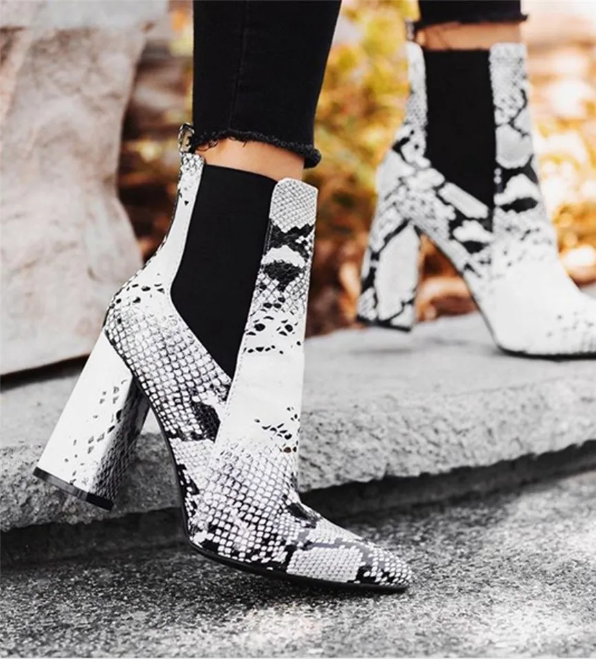Короткие ботинки женские ботильоны на толстом каблуке обувь высоком со змеиным