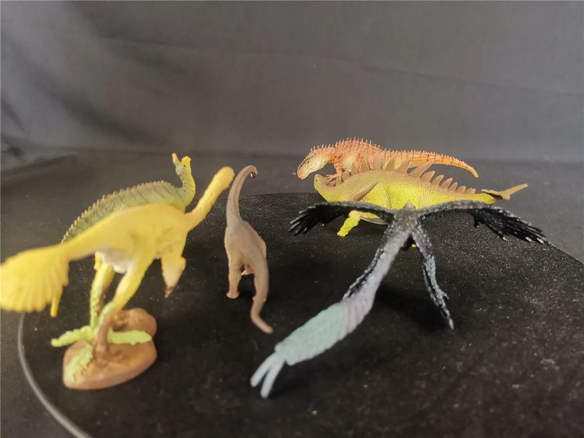 gigantoraptor toy