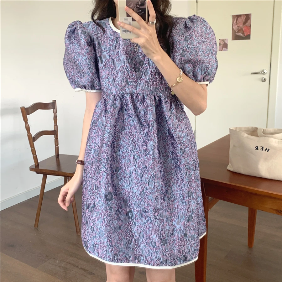 

2021 Summer Korean Style Vintage Round Neck Back Strap Embossed Jacquard Loose Puff Sleeve Women Fashion Clothes