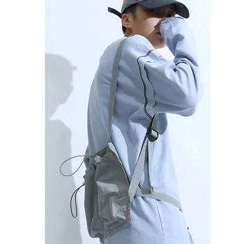 

New Streetwear Men Tactical Chest Bag Vest Fashion Hip Hop Sleeveless Vests Men Waist Bag Waistcoat with Pockets Lightweight