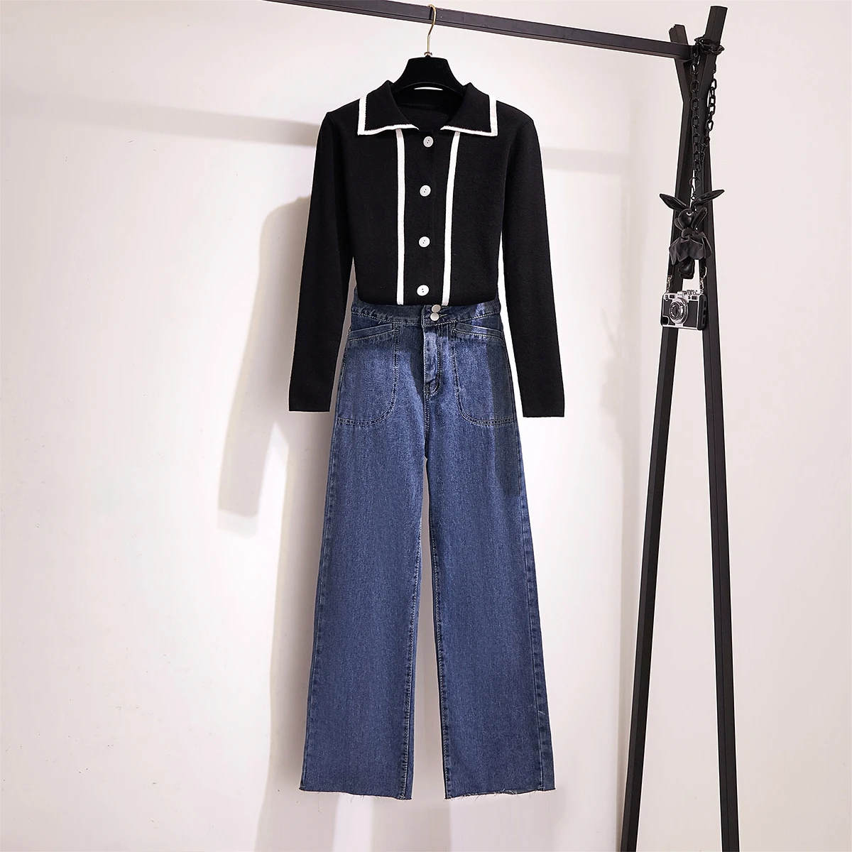 

Chic Wind Polo Color Knit Long-Sleeve Cardigan Sweaters Pant Jeans Of Tall Waist Two Pcs Clothing Set Leisure Outfits Women Suit
