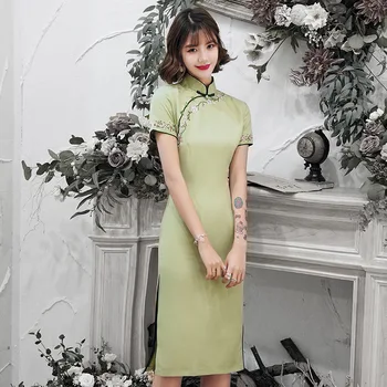 

Plus Size 3XL Chinese Qipao Classic Women Satin Flower Embroidery Cheongsam Oriental 2020 New Evening Party Gown