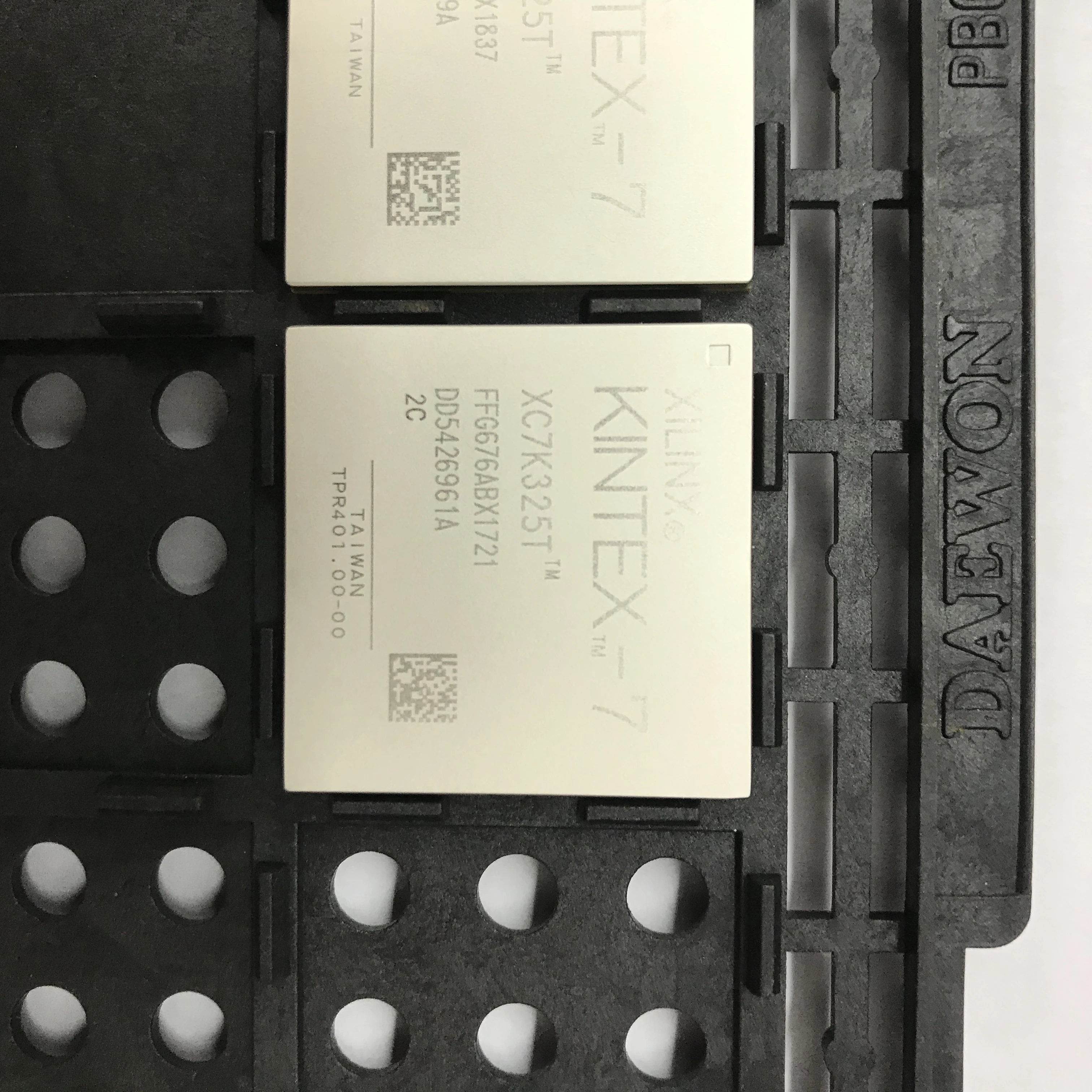 XC7K325T-2FFG676C Xilinx BGA