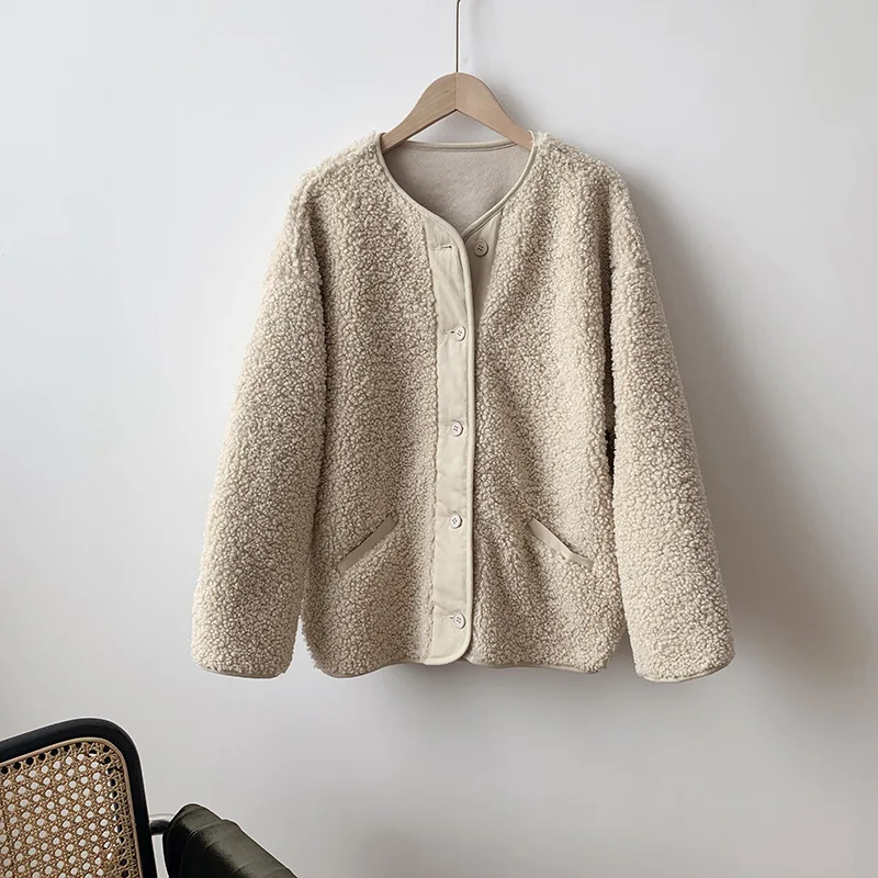 Зимние теплые однобортные женские свободные меховые короткие куртки