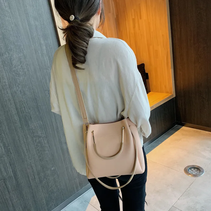 

2019 Korean version of fashion shoulder bag texture foreign style Joker women's bag simple messenger bag