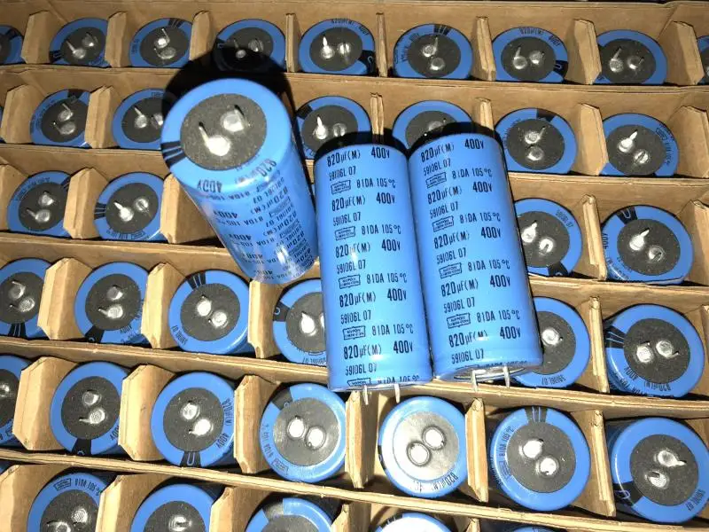 

2pcs U.S. original cassette just 81DA series of high-pressure filter 820UF400VDC fever electrolytic capacitors free shipping