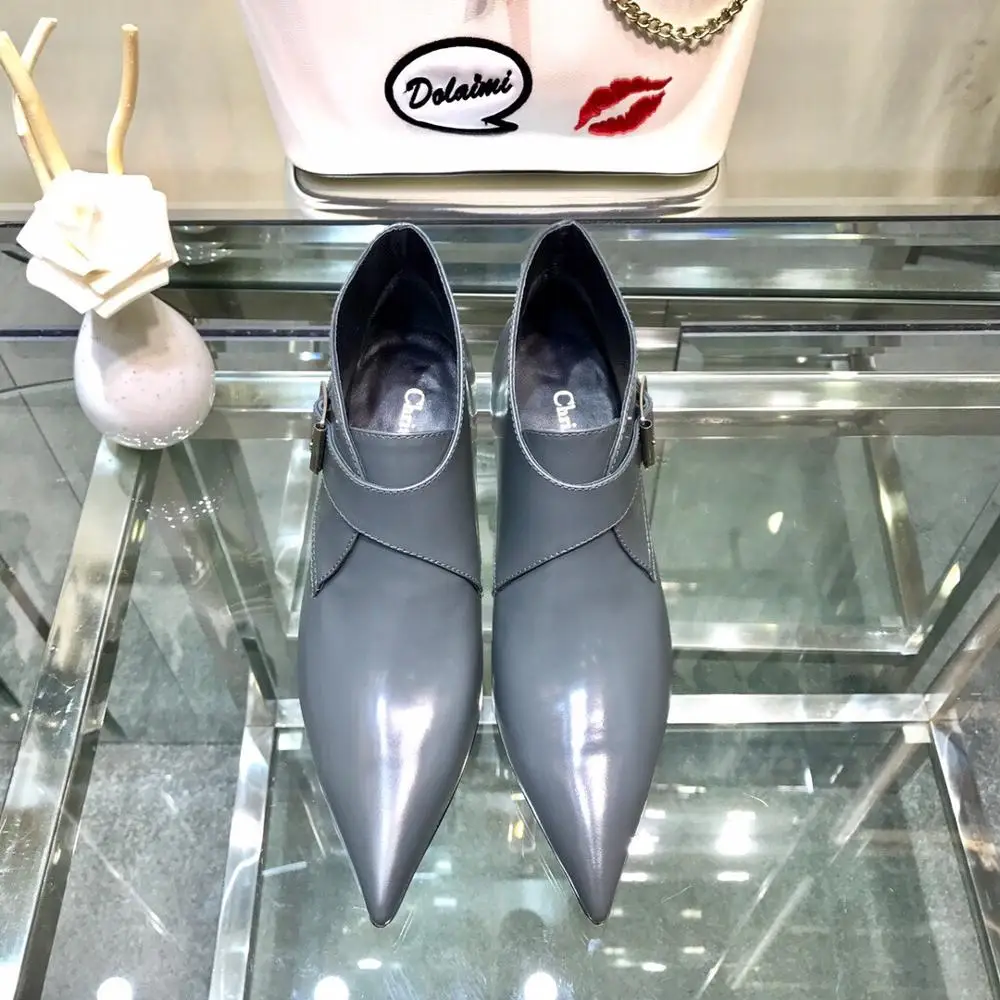 

2019 Women's Boots Autumn and Winter The New Fashion Pointed Color Matching Fine Heel Mid Heel Short Tube Women's Shoes