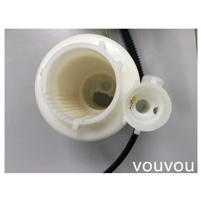 Топливный фильтр LF5W-13-ZE0 для mazda 5 2005-2010 CR CW