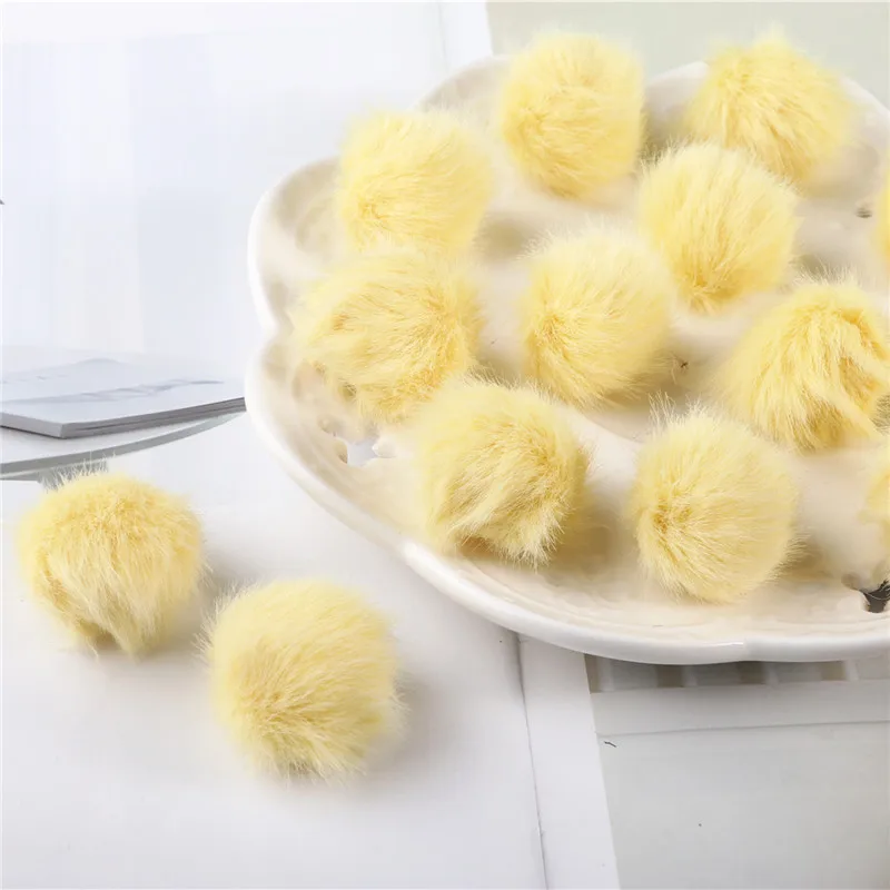Light yellow 10-50 шт 2,5 см имитация меха норки цветные плюшевые шарики DIY товары для рукоделия Серьги Подвески Аксессуары для волос помпоны материал декора - Цвет: Light yellow