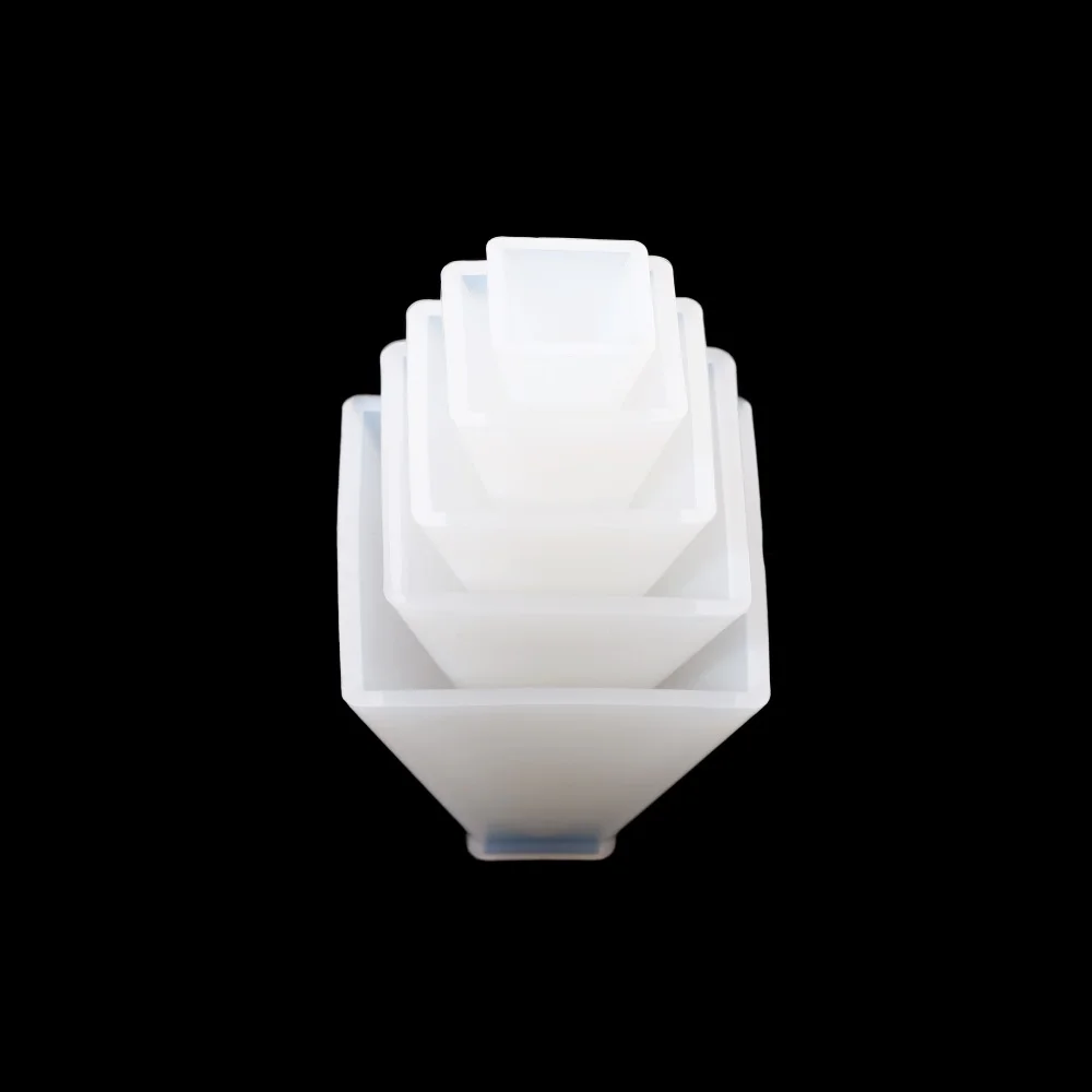 Stampo piramide silicone 12 alveoli - 94 ml - Maé innovation