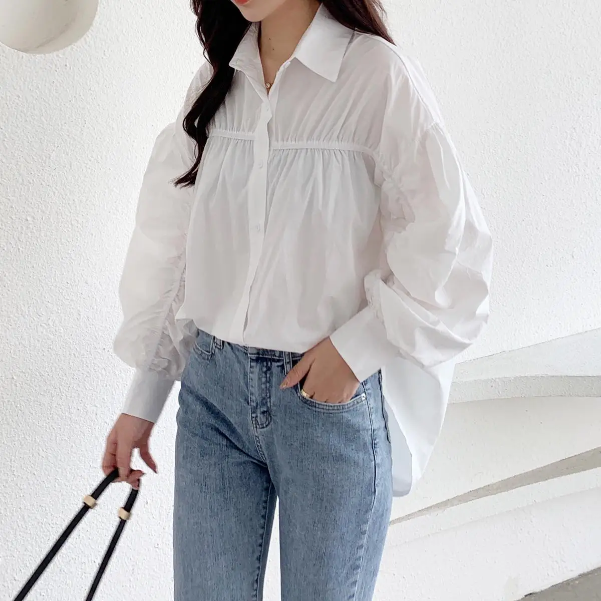 

2020 Casual Women White Shirts Shirts Loose Tops Summer Single-breasted Puff Sleeve Female Turn-down Collar Blouses vs192
