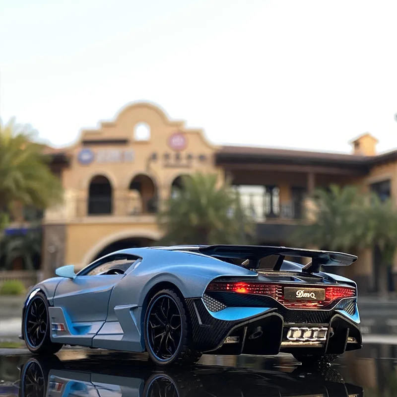 1:32 Bugatti Veyron Divo Alloy Sports Car Model Diecast Metal Toy Vehicles Car Model Simulation Sound Light Collection Kids Gift 6