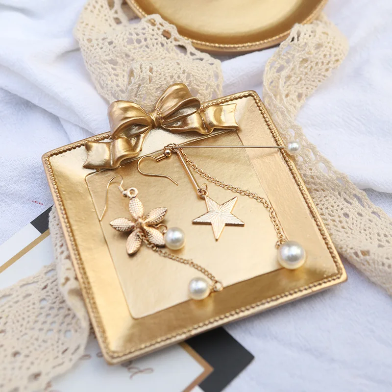 

2Pcs Retro Nordic Golden Storage Tray Decorative Fruit Dessert Jewelry Display Plate