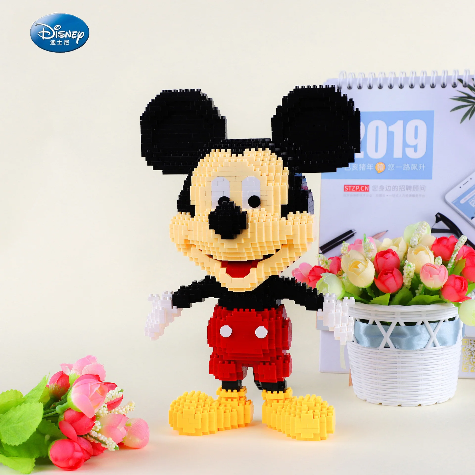

Disney 1891pcs+ Mickey Mouse Diamond Blocks Mirco 3D Model Mouse Classic Cartoon Mini Building Bricks Figures For Bricks Toys