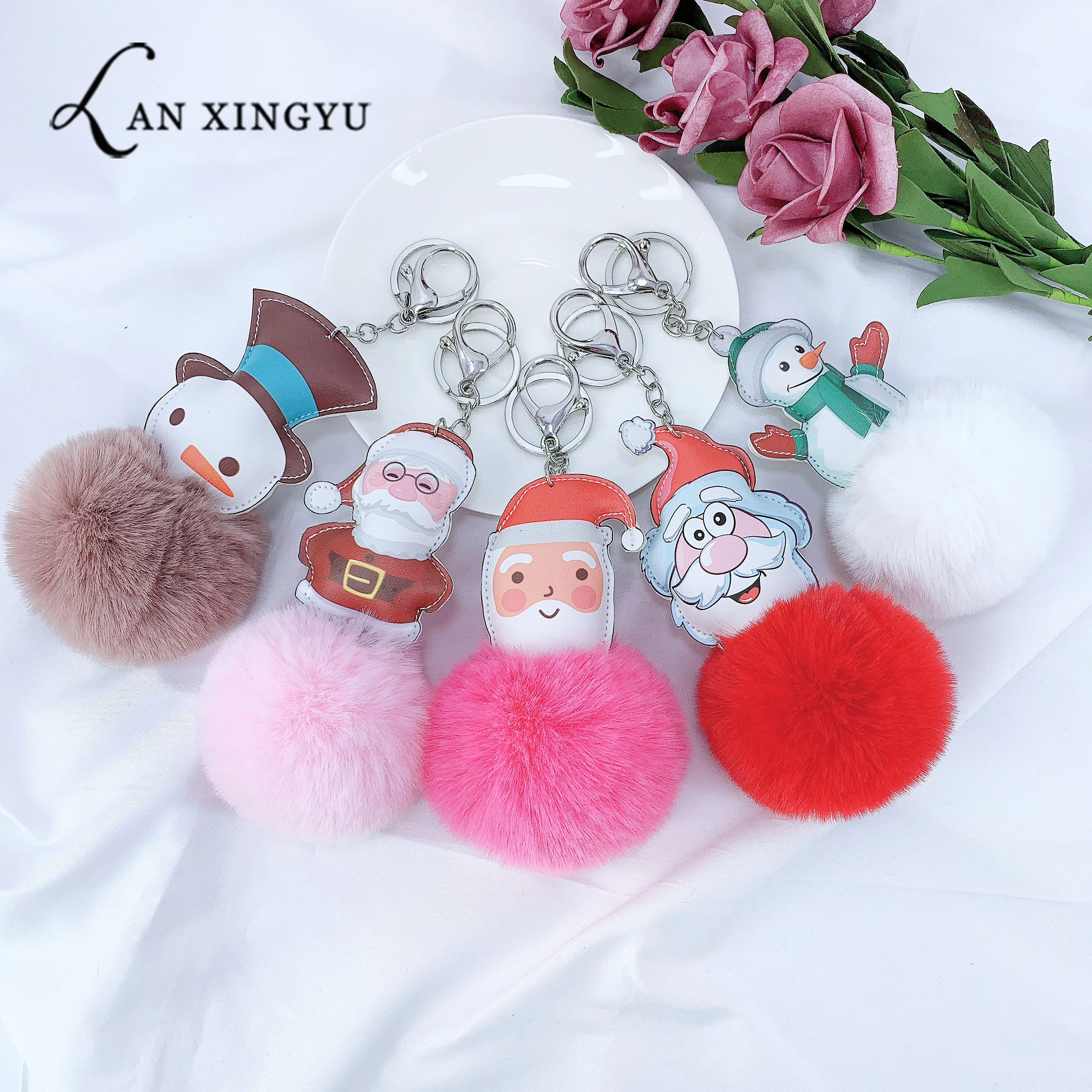

Creative PU Santa Claus Snow Ball Keychain Imitation Faux Fur Ball Lady Car Key Christmas Pendant Child Birthday Gift