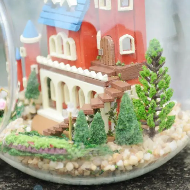 3D стеклянный Миниатюрный Кукольный домик деревянная игрушка Diy Кукольный дом с украшением мебели игрушки для детей замок Алисы