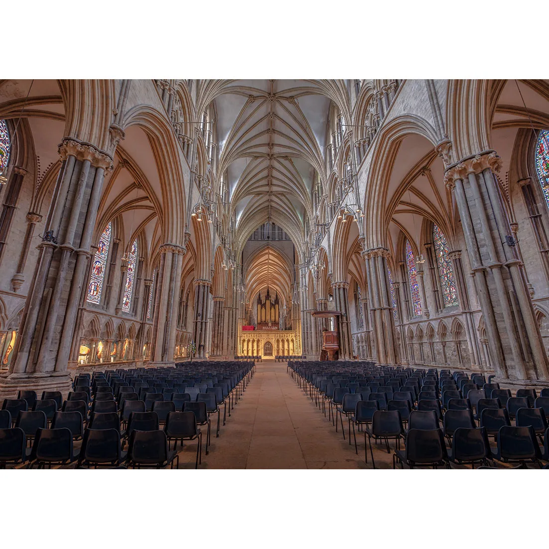 Retro Church Photography Backdrops Customized Computer Printed Vinyl Backgrounds for Wedding Decor Portrait Photographic Props |