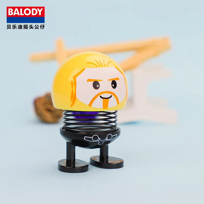 Marvel союз Мстителей Весна Настольный автомобиль аксессуары сталь Человек-паук качает головой кукла рука модель автомобиля