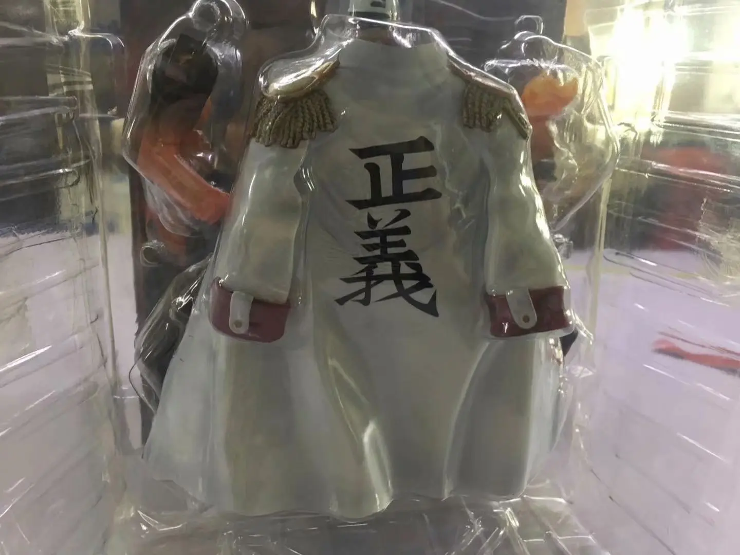 

One Piece/Sea King DX Navy Headquarters General Pop Red Dog sa ka si Base Boxed Garage Kit